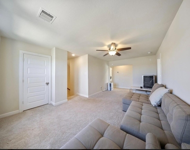 18106 Alora Spring Trace - Photo Thumbnail 16