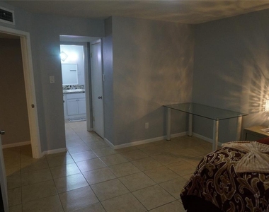 8427 Hearth Dr - Photo Thumbnail 6