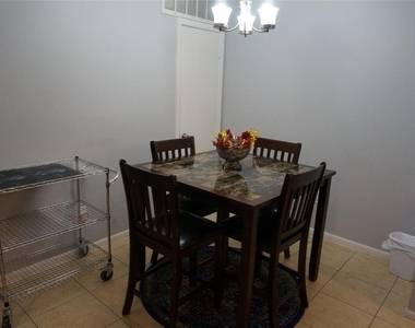 8427 Hearth Dr - Photo Thumbnail 2
