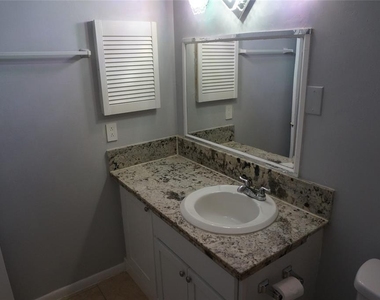 8427 Hearth Dr - Photo Thumbnail 7