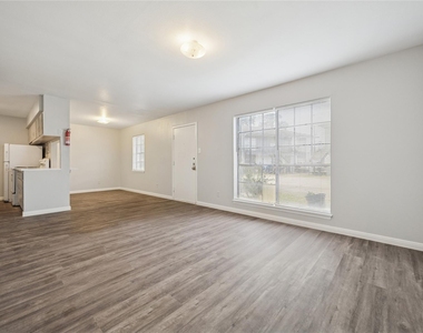 1716 Crownover Road - Photo Thumbnail 2