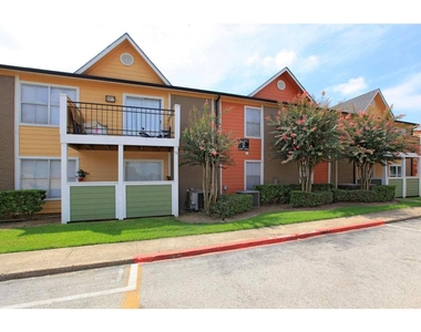 2431 Cypress Creek Parkway - Photo Thumbnail 8