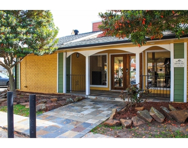2431 Cypress Creek Parkway - Photo Thumbnail 7