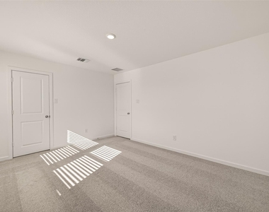 21926 Sam Raburn Drive - Photo Thumbnail 26
