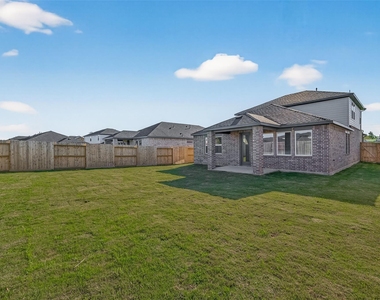 21926 Sam Raburn Drive - Photo Thumbnail 43