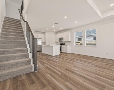 21926 Sam Raburn Drive - Photo Thumbnail 4