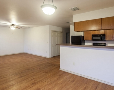 1801 Bosquez Street - Photo Thumbnail 6