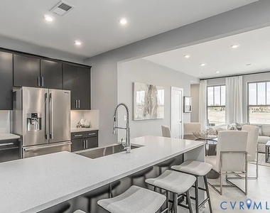 202 Brattice Dr - Photo Thumbnail 12