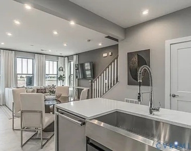 202 Brattice Dr - Photo Thumbnail 1