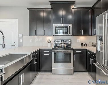 202 Brattice Dr - Photo Thumbnail 9