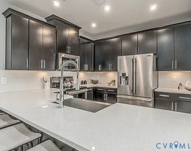 202 Brattice Dr - Photo Thumbnail 8