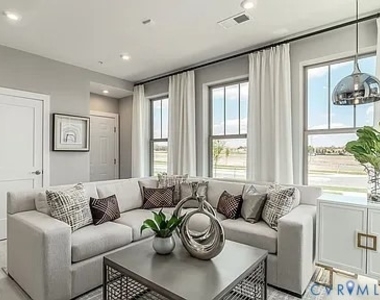 202 Brattice Dr - Photo Thumbnail 3