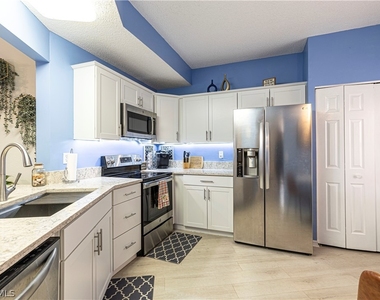 1018 Woodshire Lane - Photo Thumbnail 7