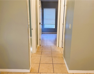 609/611 Hawthorne Avenue S - Photo Thumbnail 7