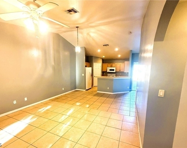 609/611 Hawthorne Avenue S - Photo Thumbnail 12