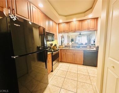 1133 Van Loon Commons Circle - Photo Thumbnail 4