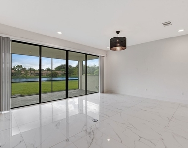 11604 Meadowrun Circle - Photo Thumbnail 10