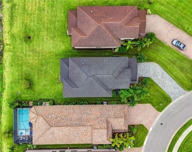 11604 Meadowrun Circle - Photo Thumbnail 43