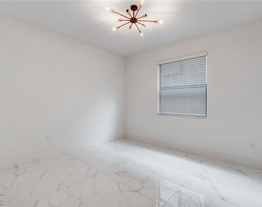 11604 Meadowrun Circle - Photo Thumbnail 30