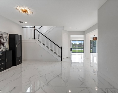 11604 Meadowrun Circle - Photo Thumbnail 3