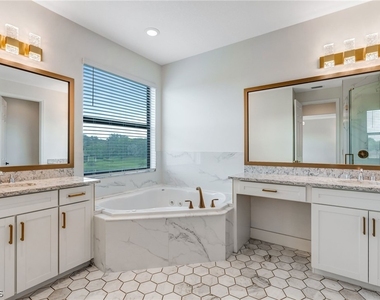 11604 Meadowrun Circle - Photo Thumbnail 25
