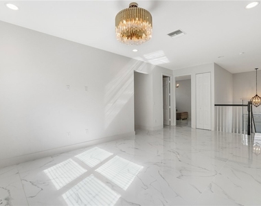 11604 Meadowrun Circle - Photo Thumbnail 19