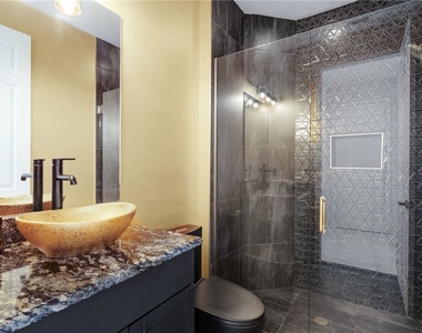 11604 Meadowrun Circle - Photo Thumbnail 35