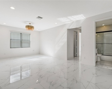 11604 Meadowrun Circle - Photo Thumbnail 21