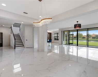 11604 Meadowrun Circle - Photo Thumbnail 8