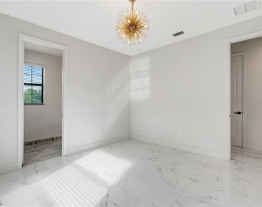 11604 Meadowrun Circle - Photo Thumbnail 29