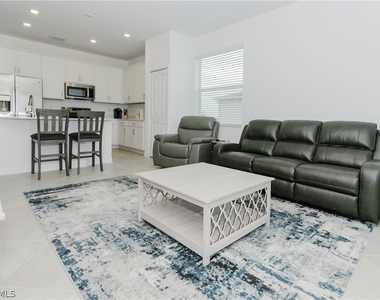 18461 Copperhead Court N - Photo Thumbnail 9