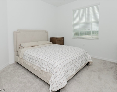 18461 Copperhead Court N - Photo Thumbnail 18