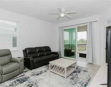 18461 Copperhead Court N - Photo Thumbnail 10