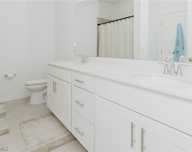 18461 Copperhead Court N - Photo Thumbnail 15