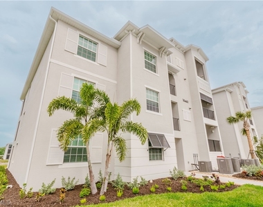 18461 Copperhead Court N - Photo Thumbnail 2