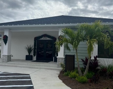 18461 Copperhead Court N - Photo Thumbnail 31
