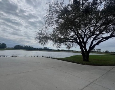 18461 Copperhead Court N - Photo Thumbnail 35