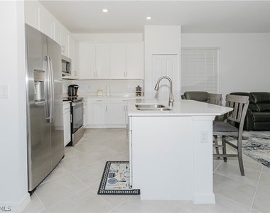 18461 Copperhead Court N - Photo Thumbnail 4