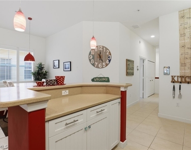8601 Piazza Del Lago Circle - Photo Thumbnail 10