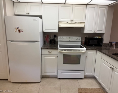 1085 Forest Lakes Drive - Photo Thumbnail 6