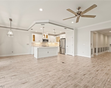 6954 Avalon Circle - Photo Thumbnail 2