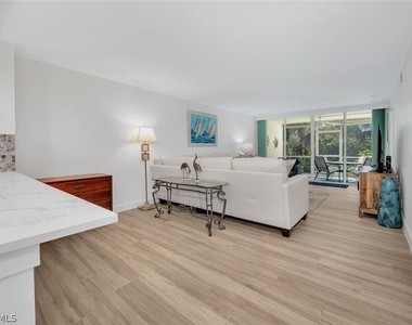 15161 Cedarwood Lane - Photo Thumbnail 4