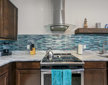 144 Mediterranean Way - Photo Thumbnail 19