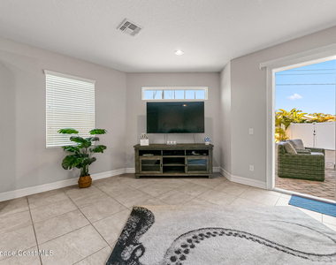 144 Mediterranean Way - Photo Thumbnail 22