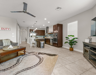 144 Mediterranean Way - Photo Thumbnail 16
