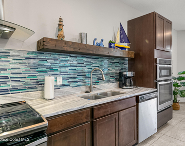 144 Mediterranean Way - Photo Thumbnail 20