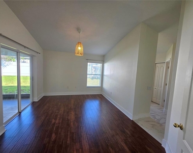 730 Straw Lake Drive - Photo Thumbnail 3