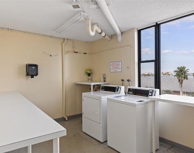 255 Dolphin Point - Photo Thumbnail 15