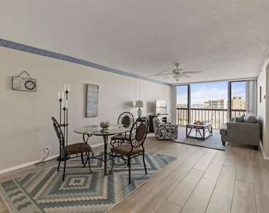 255 Dolphin Point - Photo Thumbnail 9