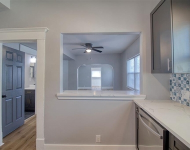675 16th Avenue S - Photo Thumbnail 13